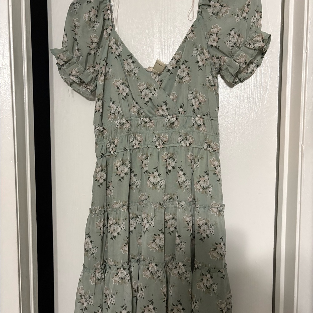 Altar'd State Green Tiered Puff Sleeve Sundress